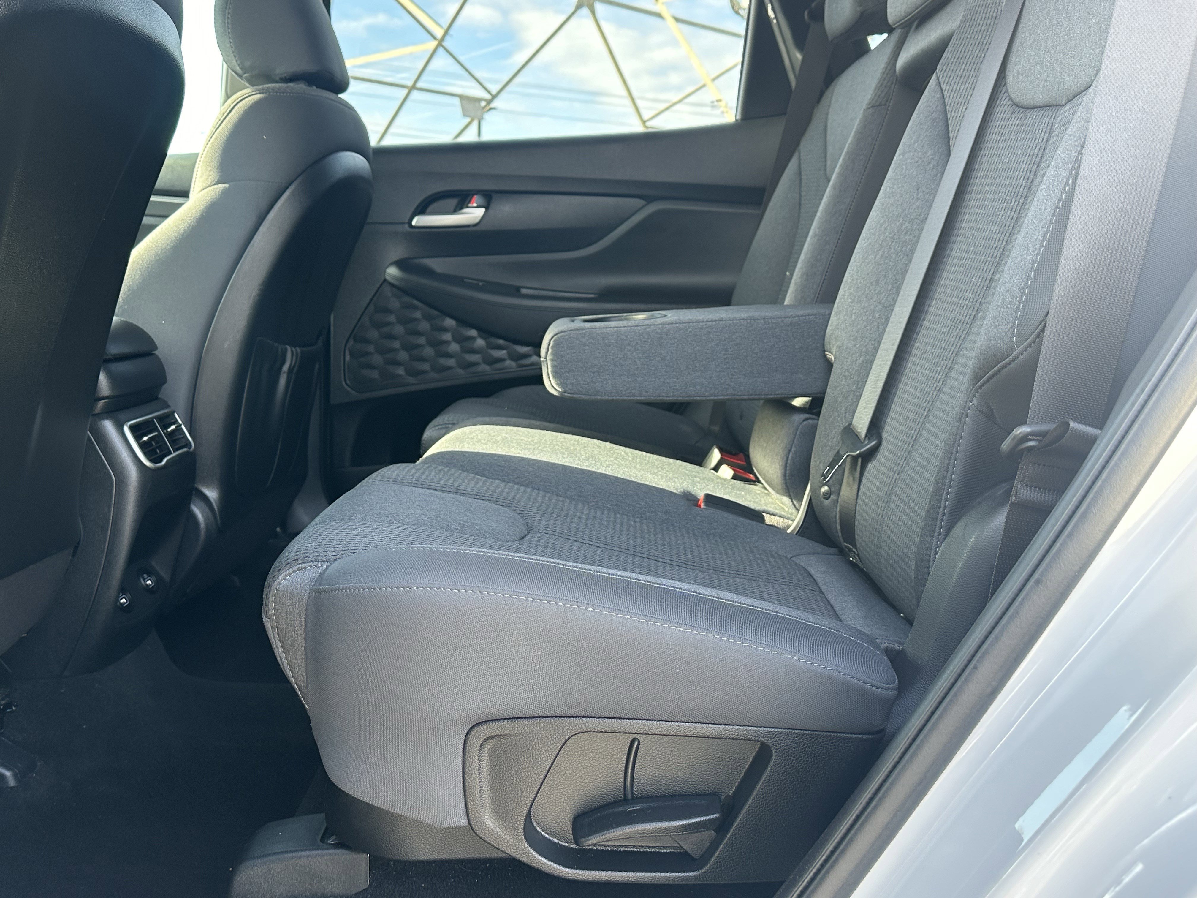 Used 2023 Hyundai Santa Fe SE image 21