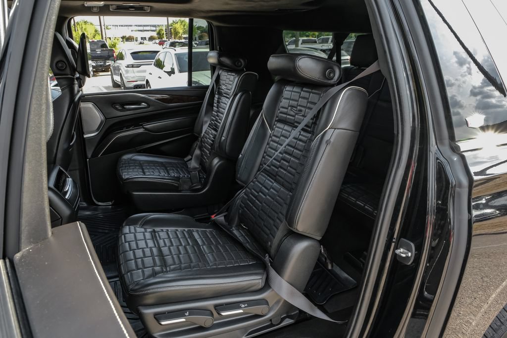 Used 2021 Cadillac Escalade ESV Premium Luxury Platinum AWD/4WD image 47