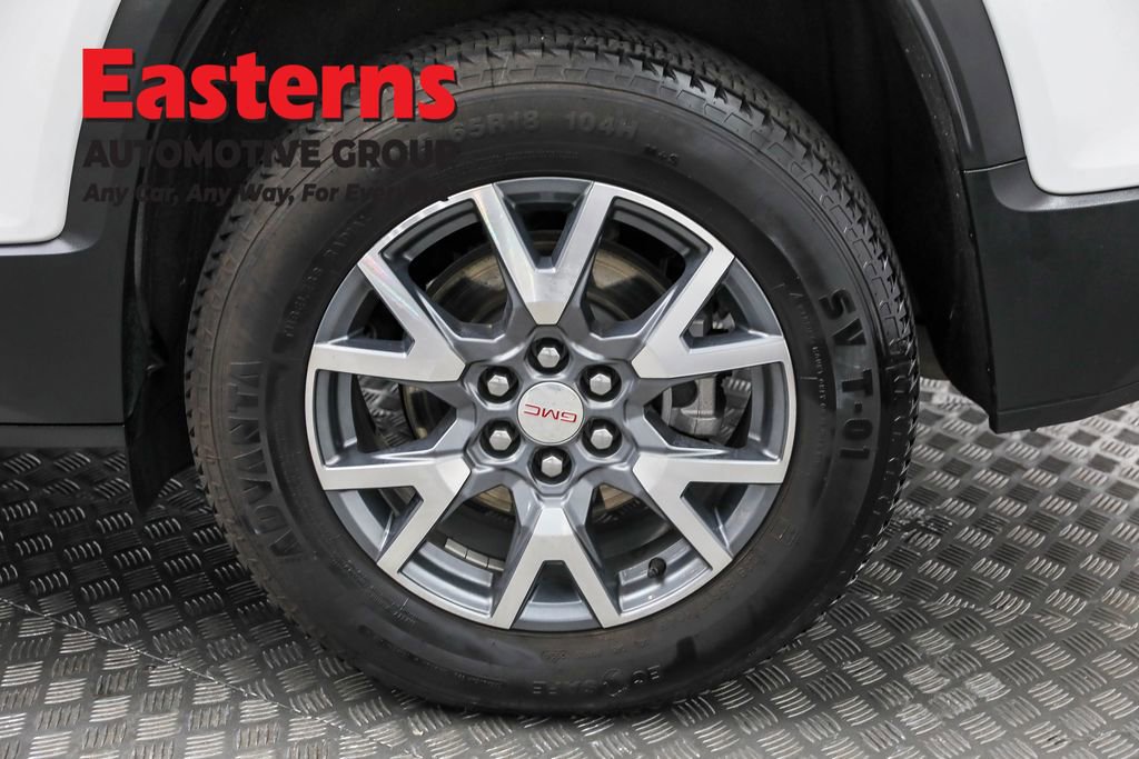 Used 2023 GMC Acadia SLT image 36