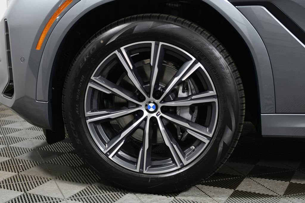 Used 2026 BMW X6 xDrive40i w/ Climate Comfort Package AWD/4WD image 12