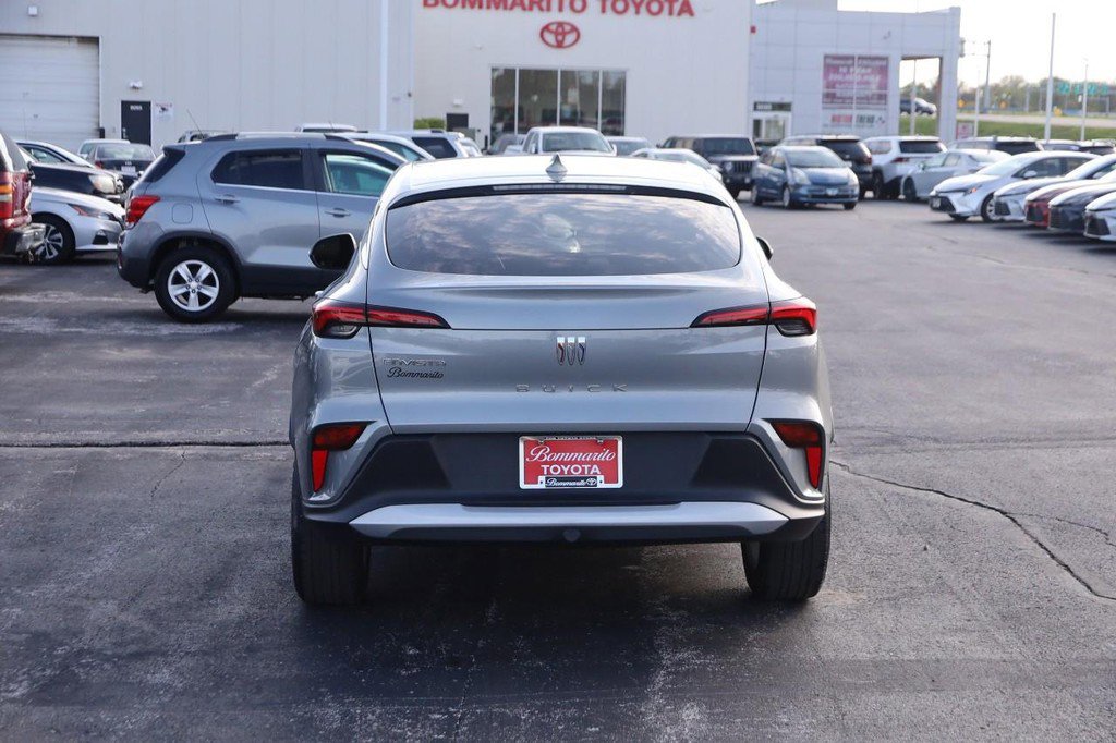 Used 2024 Buick Envista Preferred w/ Convenience I Package image 6