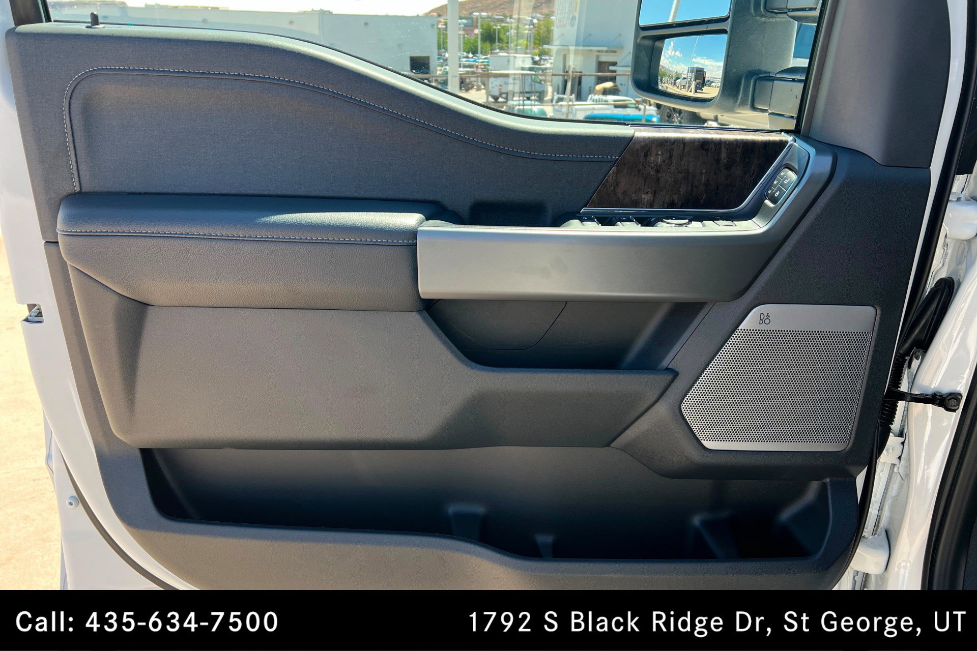 Used 2026 Ford F250 Lariat w/ FX4 Off-Road Package image 14