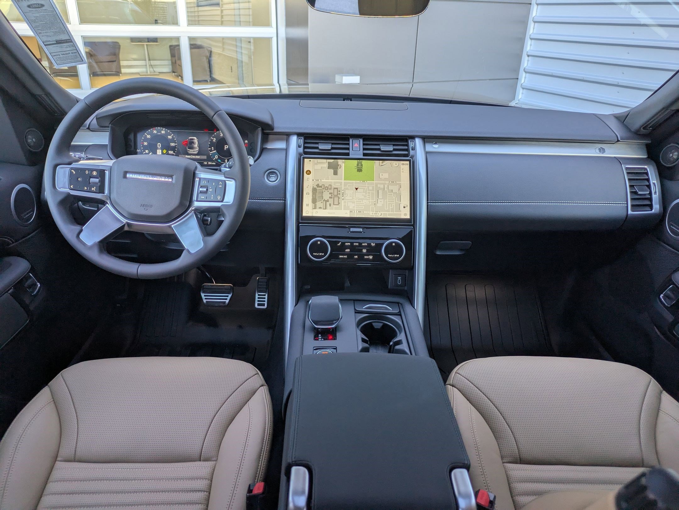 New 2026 Land Rover Discovery Limited Edition image 23