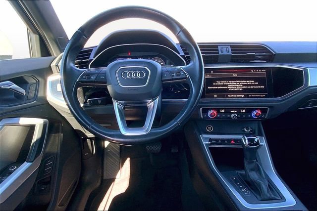 Used 2023 Audi Q3 2.0T Premium w/ Convenience Package image 5