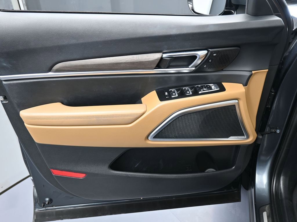 Used 2022 Kia Telluride SX w/ Towing Package image 13