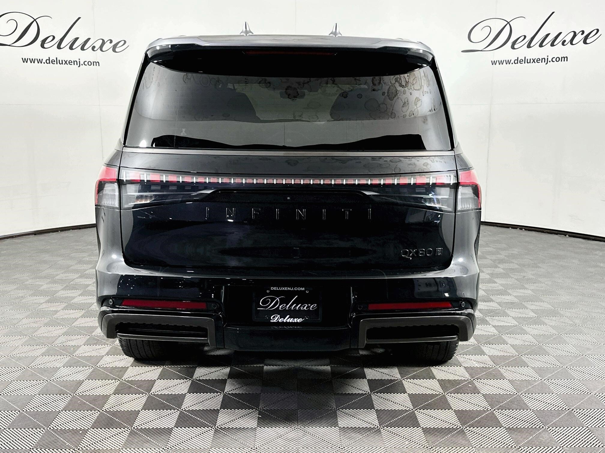 Used 2025 INFINITI QX80 Autograph AWD/4WD image 5