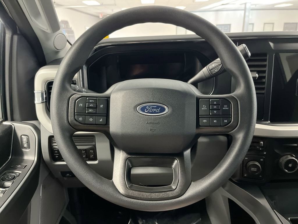 New 2026 Ford F350 XLT w/ XLT Premium Package AWD/4WD image 16