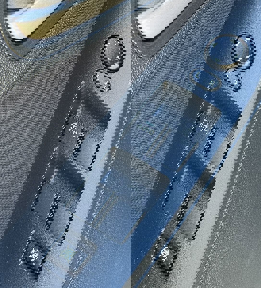 Used 2011 MAZDA MAZDA3 i Touring image 35