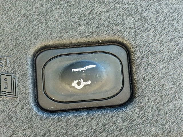 Used 2024 Lincoln Nautilus Reserve image 13