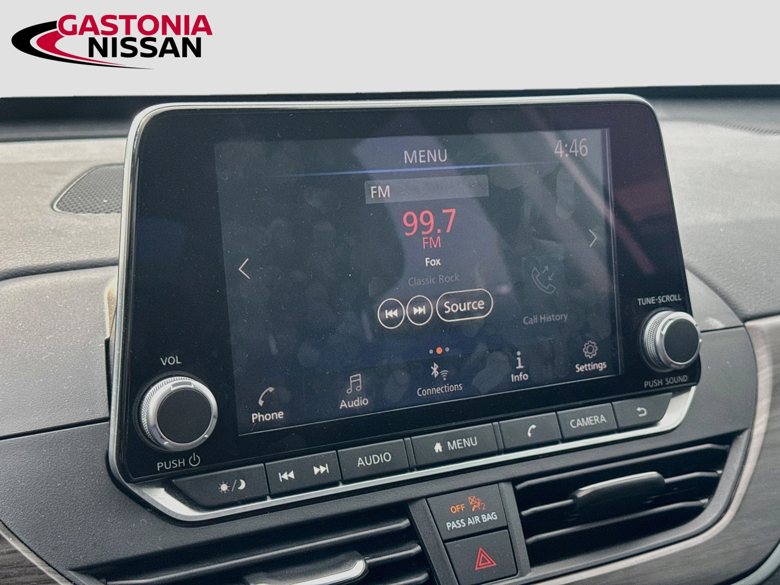 Used 2024 Nissan Altima 2.5 SV FWD image 18