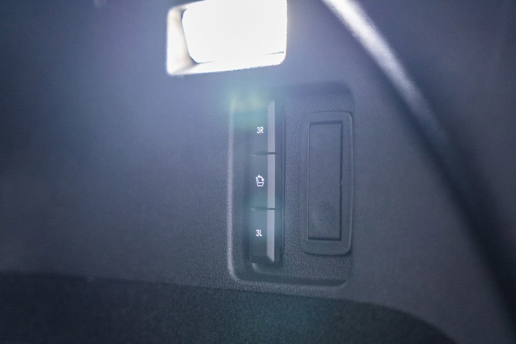 Used 2021 Lincoln Aviator Reserve w/ Elements Package Plus image 11