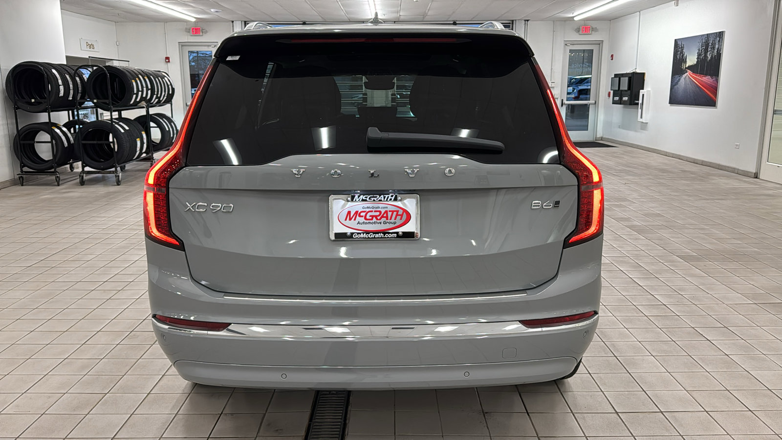 New 2026 Volvo XC90 B6 Plus w/ Protection Package Premier AWD/4WD image 6
