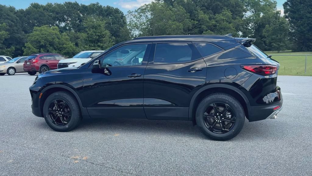 Certified 2024 Chevrolet Blazer LT w/ Midnight/Sport Edition FWD image 6