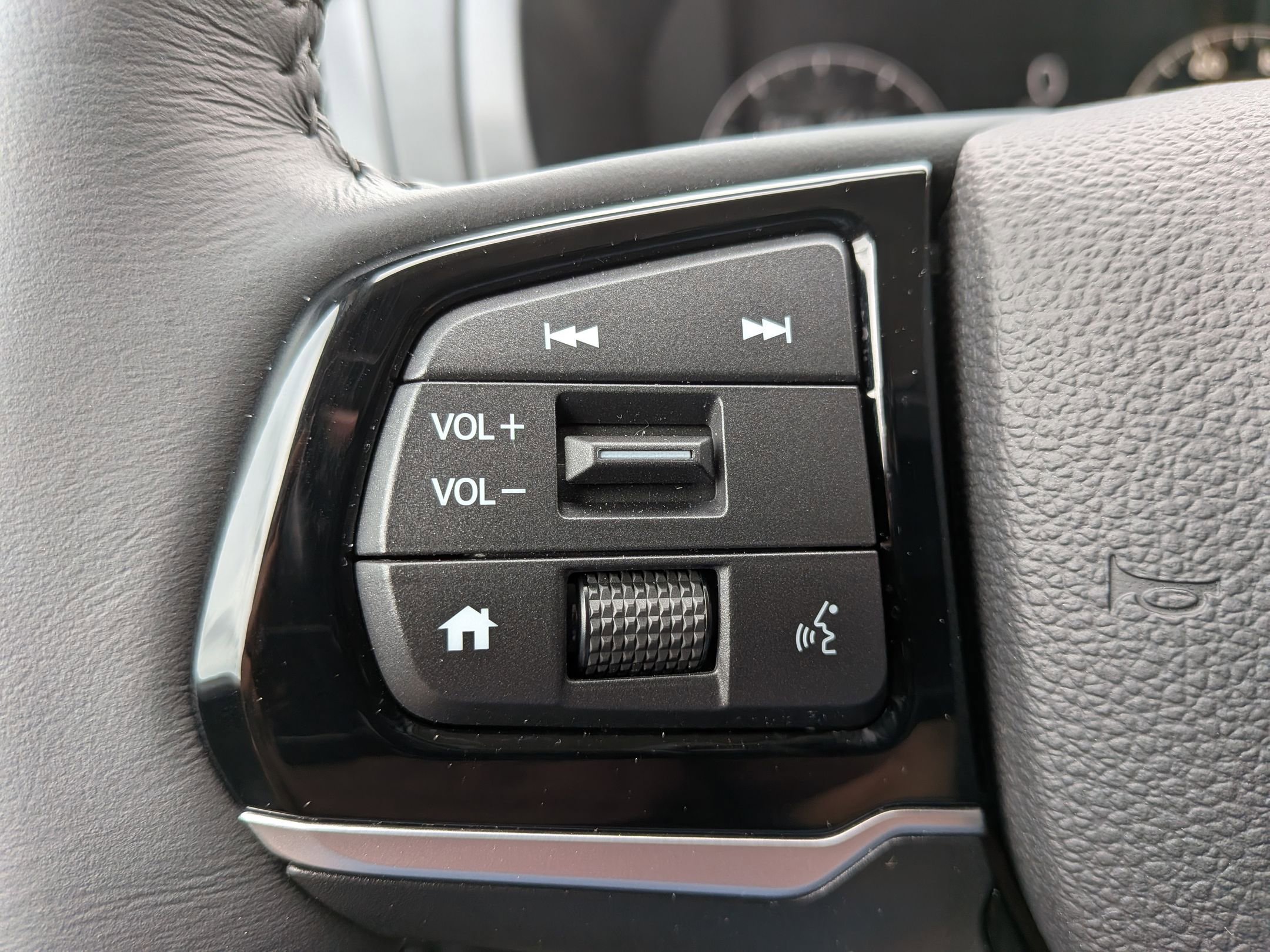 Certified 2026 Honda Odyssey Touring image 14