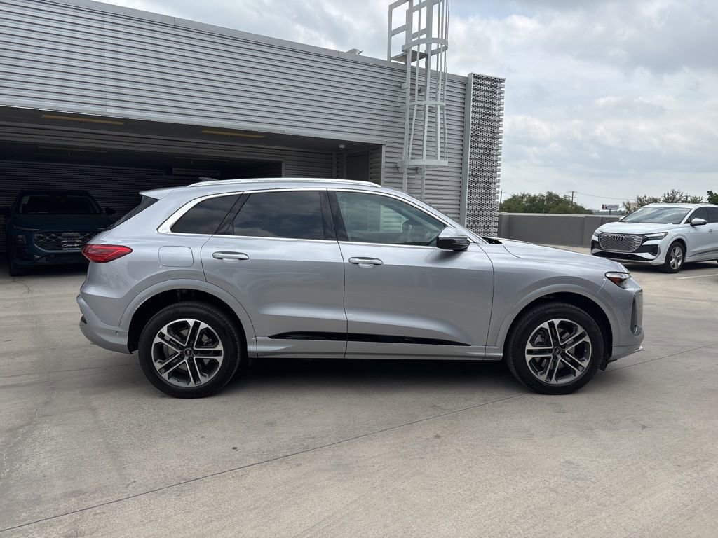 Used 2025 Audi Q5 Premium Plus w/ Premium Plus image 4