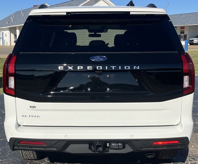 New 2025 Ford Expedition Active image 7