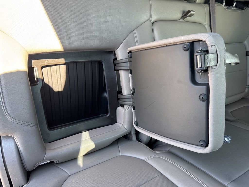 Used 2021 GMC Sierra 3500 SLT w/ SLT Preferred Package image 20