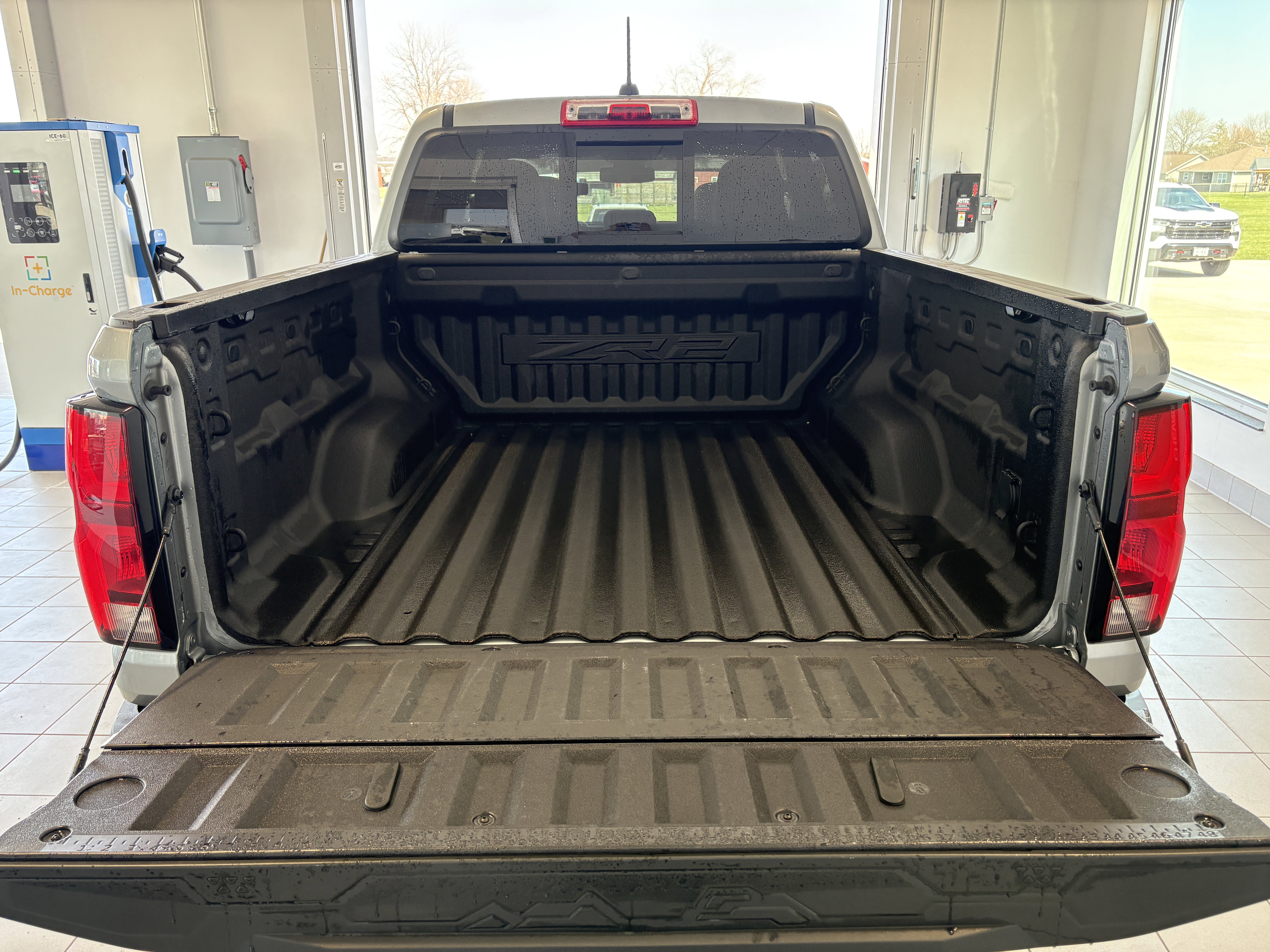 Used 2024 Chevrolet Colorado ZR2 w/ ZR2 Convenience Package III image 5