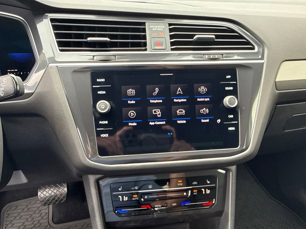 Used 2022 Volkswagen Tiguan SE FWD image 26