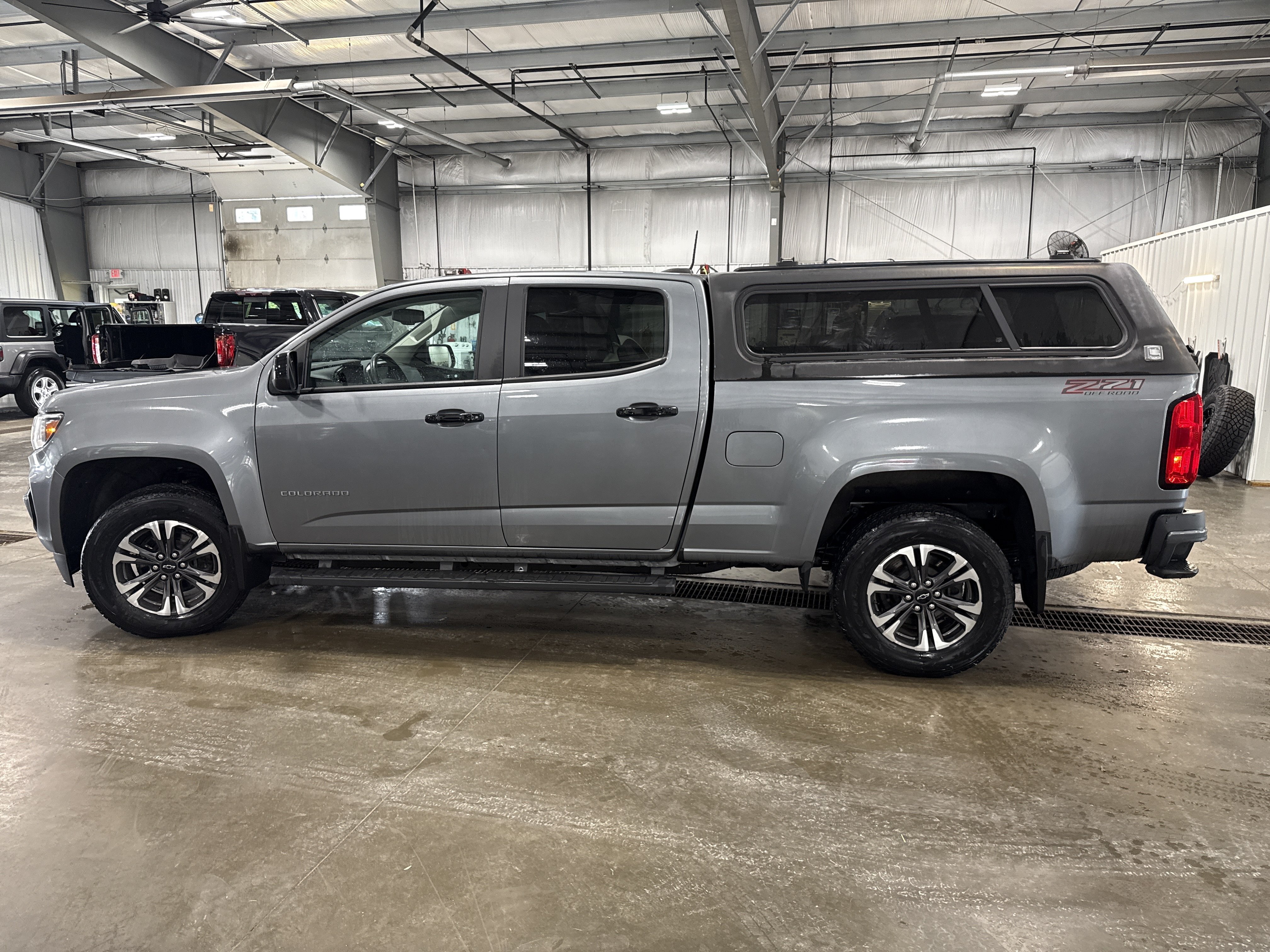 Used 2022 Chevrolet Colorado Z71 AWD/4WD image 5