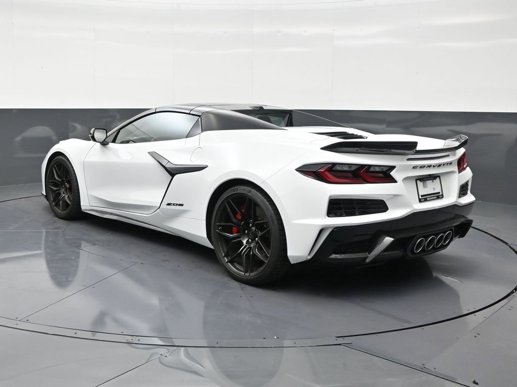 Used 2026 Chevrolet Corvette Z06 RWD image 3