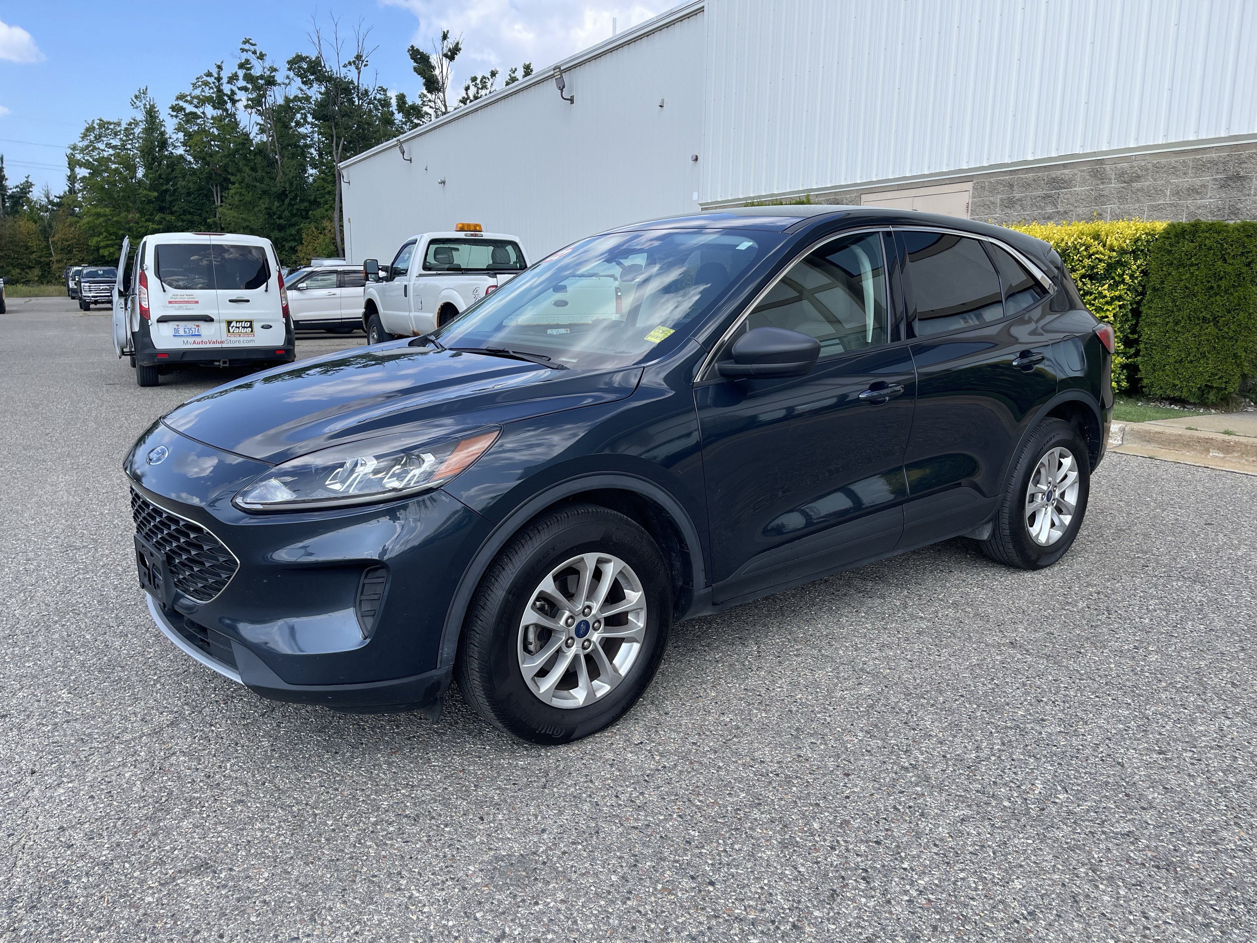 Used 2022 Ford Escape SE w/ Cold Weather Package AWD/4WD image 7