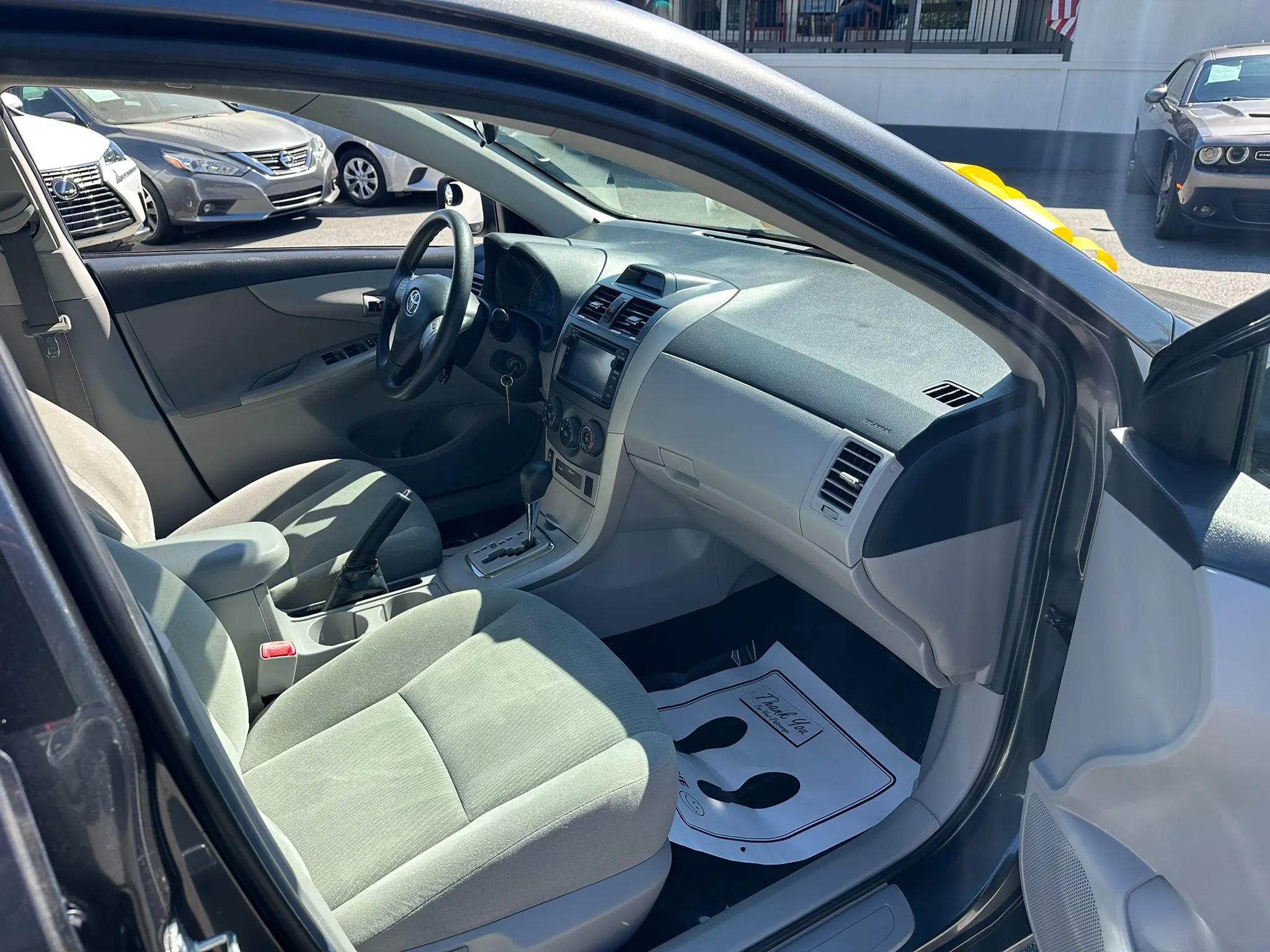 Used 2013 Toyota Corolla LE w/ Premium Pkg image 10