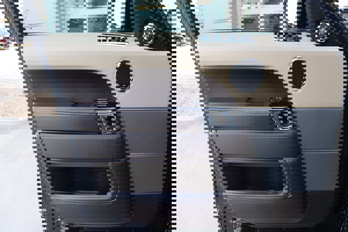 Used 2019 Land Rover Range Rover Sport Supercharged image 49