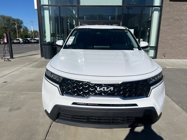 Used 2022 Kia Sorento LX AWD/4WD image 3