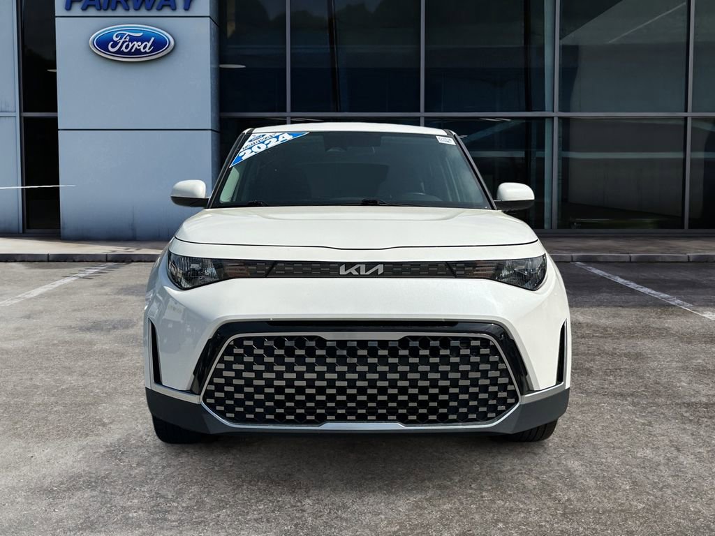 Used 2024 Kia Soul EX image 3