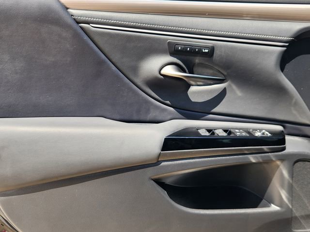 Used 2024 Lexus ES 350 F Sport w/ Accessory Package (Z2) image 22