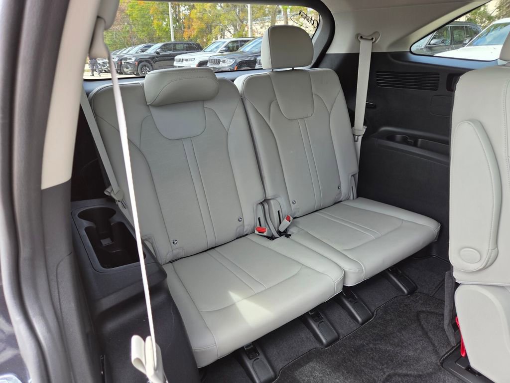 Used 2025 Kia Sorento EX w/ Panoramic Sunroof Package image 15