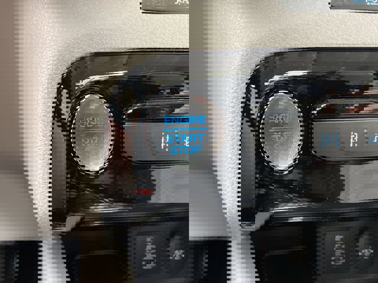 New 2024 Ford Escape SE w/ PHEV Premium Package image 20