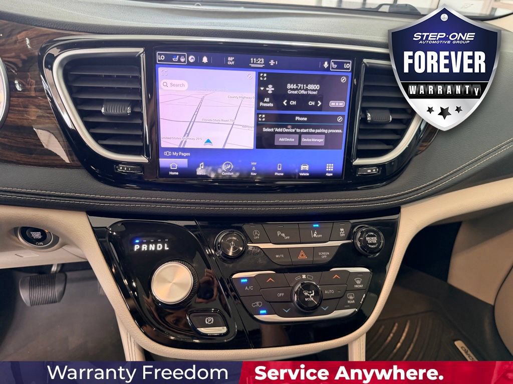 Used 2021 Chrysler Pacifica Limited AWD/4WD image 24