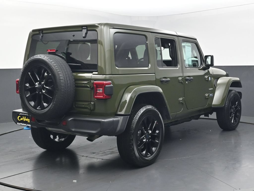 Used 2024 Jeep Wrangler Unlimited Sahara AWD/4WD image 5