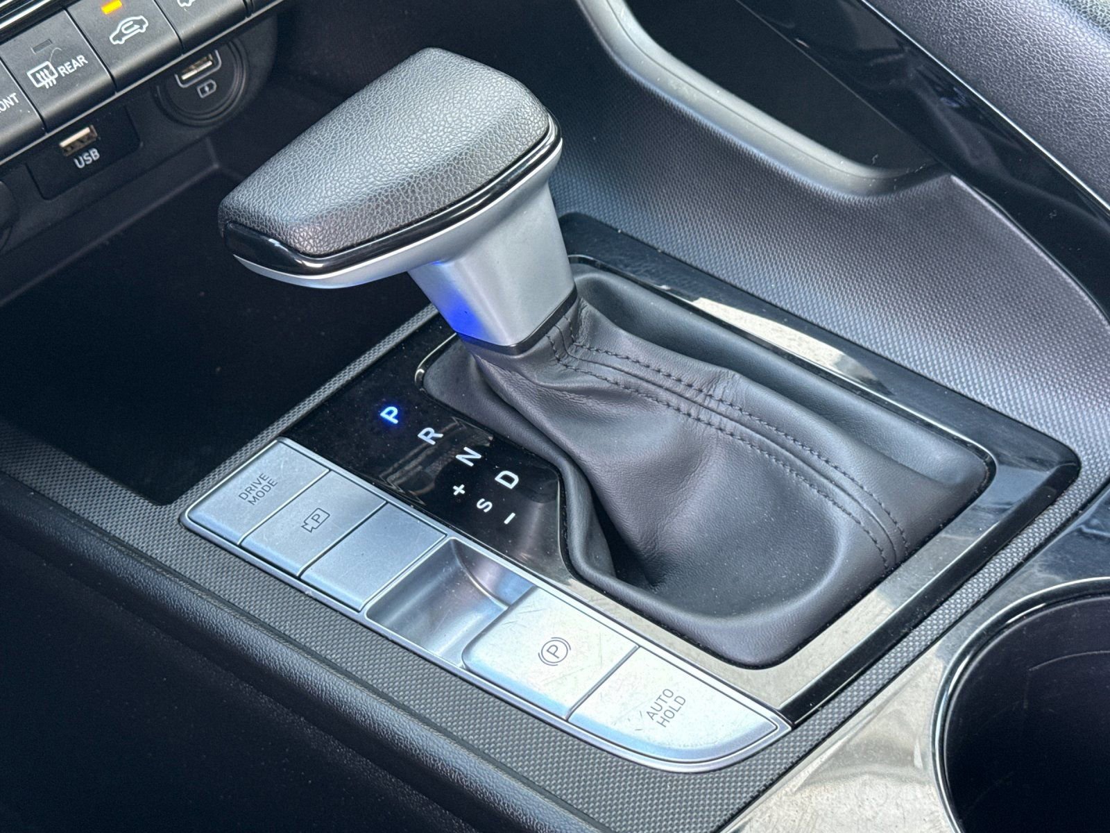 Used 2022 Hyundai Elantra Blue image 21