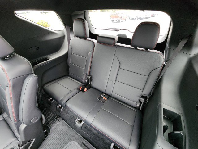 New 2026 Chevrolet Traverse RS w/ LPO, Floor Liner Package image 21