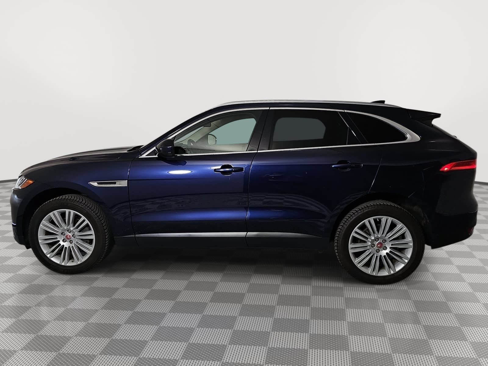 Used 2018 Jaguar F-PACE Portfolio AWD/4WD image 5