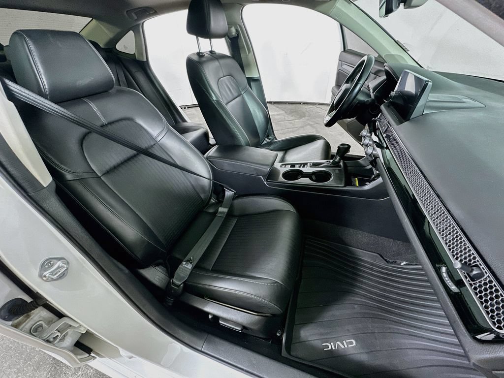 Used 2022 Honda Civic Touring image 12
