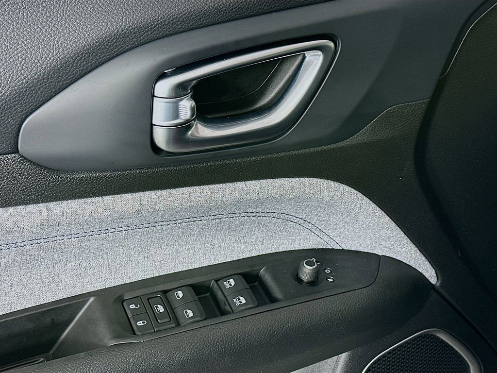 Certified 2022 Jeep Compass Latitude image 26