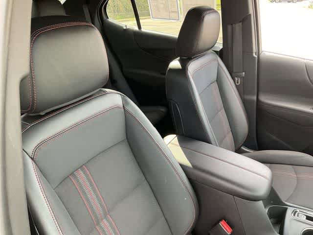 Used 2023 Chevrolet Equinox RS AWD/4WD image 17