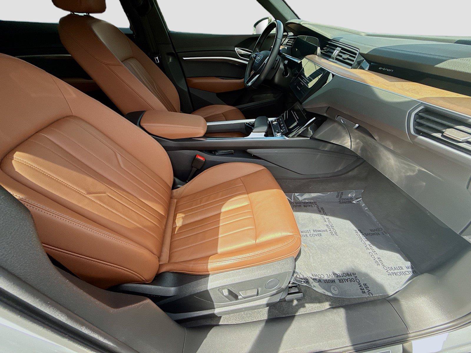 Certified 2024 Audi Q8 e-tron Premium AWD/4WD image 32