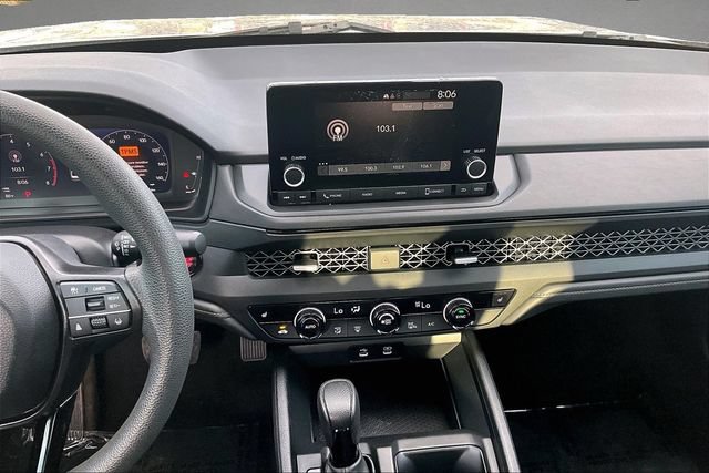 Used 2023 Honda Accord EX image 4