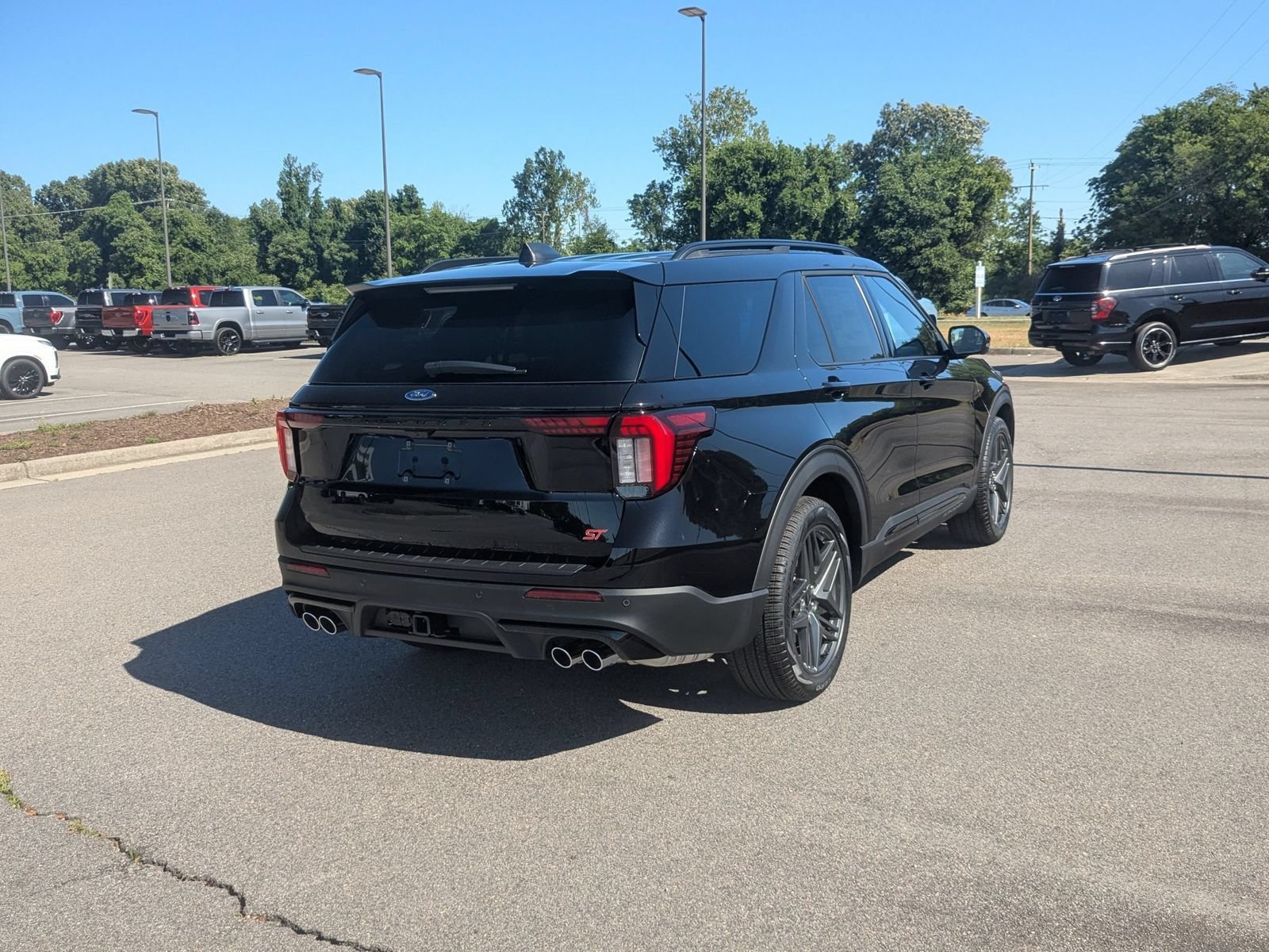 New 2026 Ford Explorer ST w/ Sun And Sound Package AWD/4WD image 3