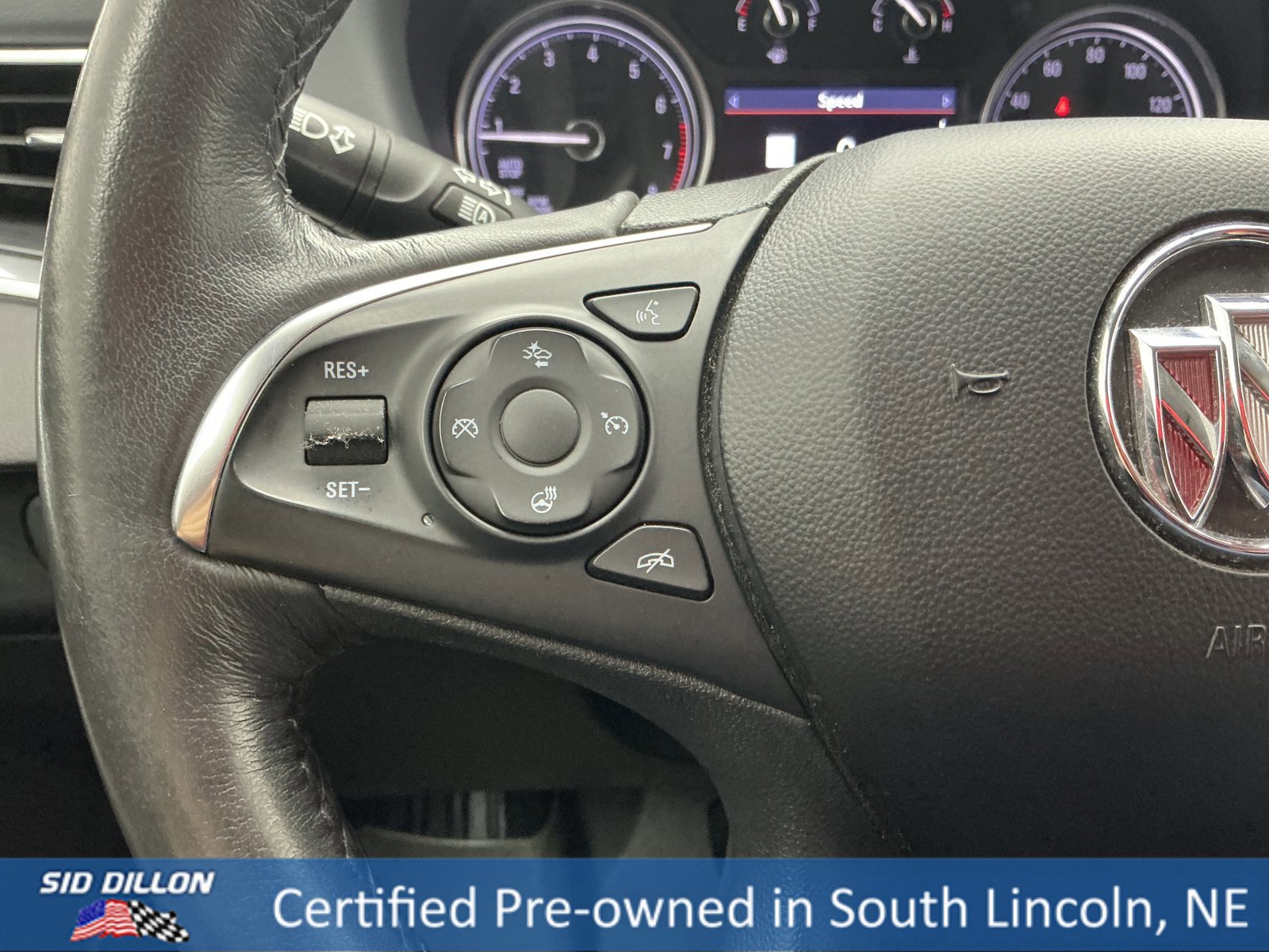 Used 2021 Buick Enclave Premium w/ Sun and Sites Package image 8