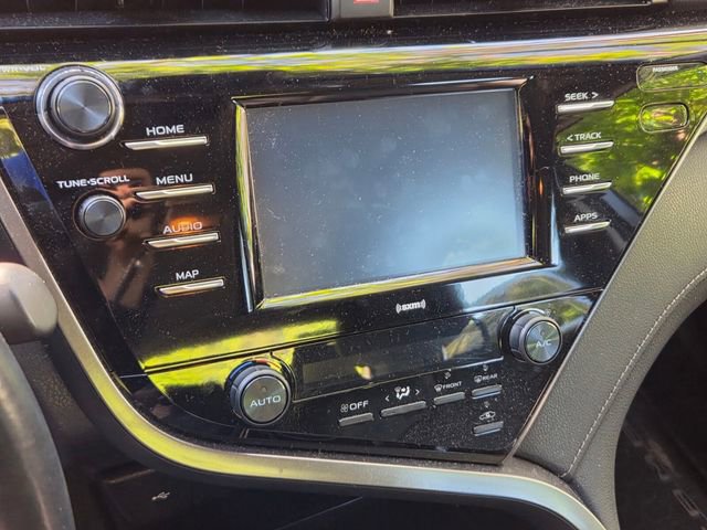Used 2020 Toyota Camry SE FWD image 13