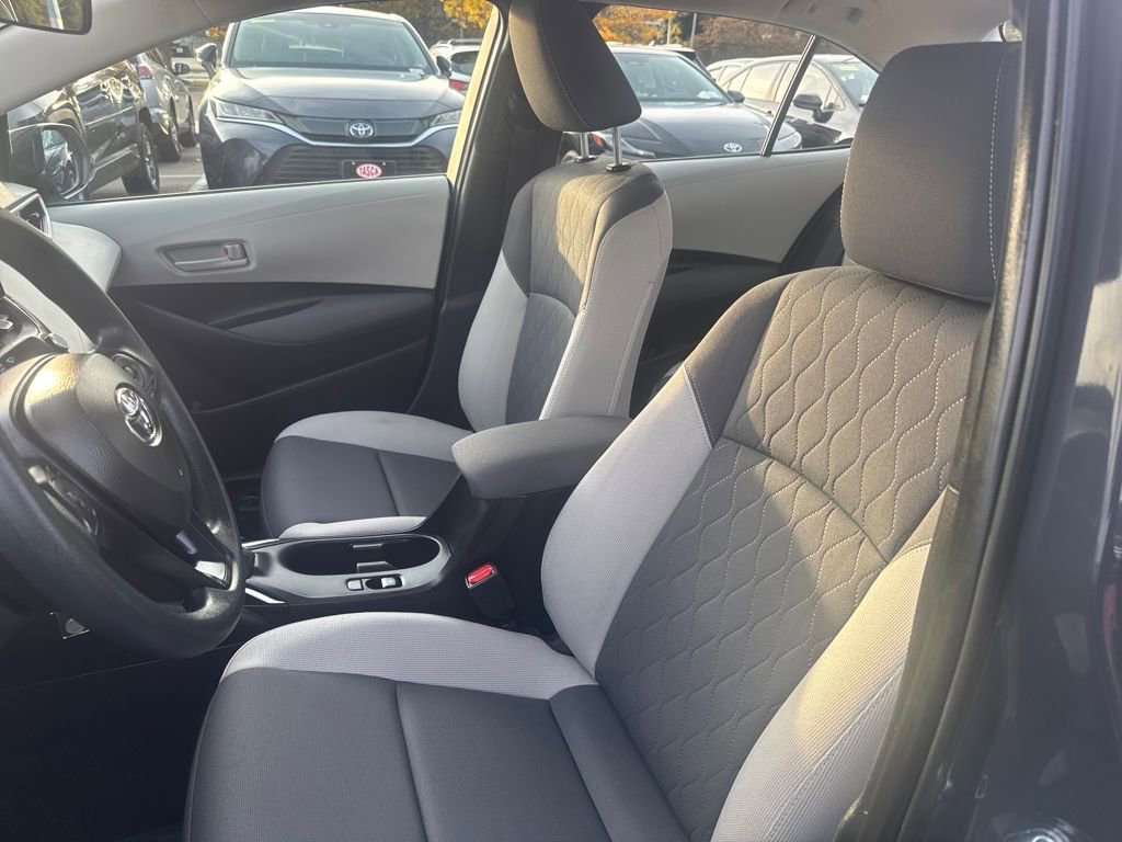Used 2025 Toyota Corolla LE image 14