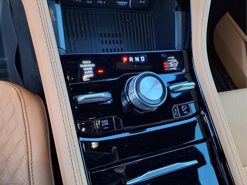 New 2026 Jeep Grand Cherokee Summit image 19