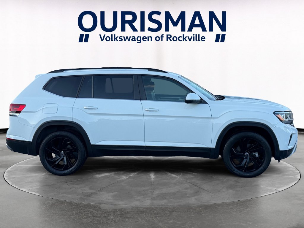 Used 2023 Volkswagen Atlas SE w/ Black Wheel Package AWD/4WD image 7