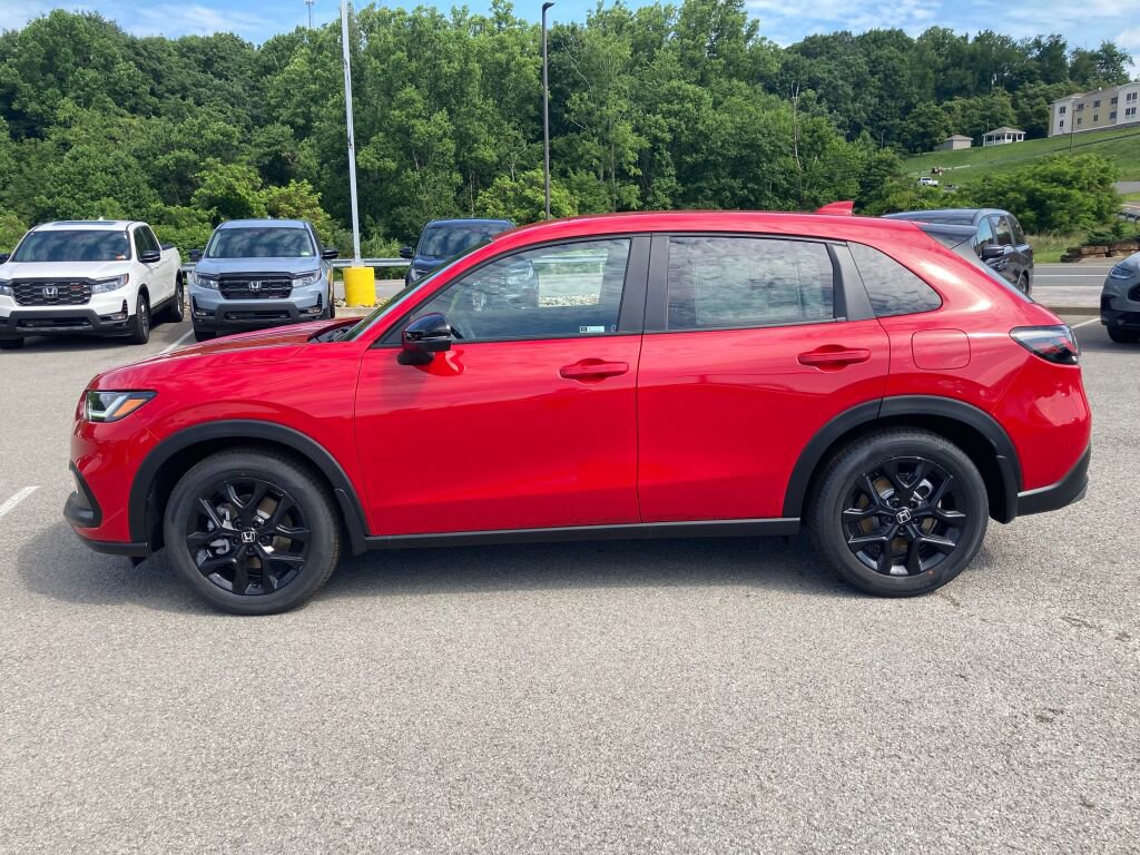 New 2025 Honda HR-V Sport image 3